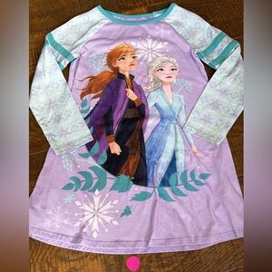 Frozen Anna and Elsa nightgown